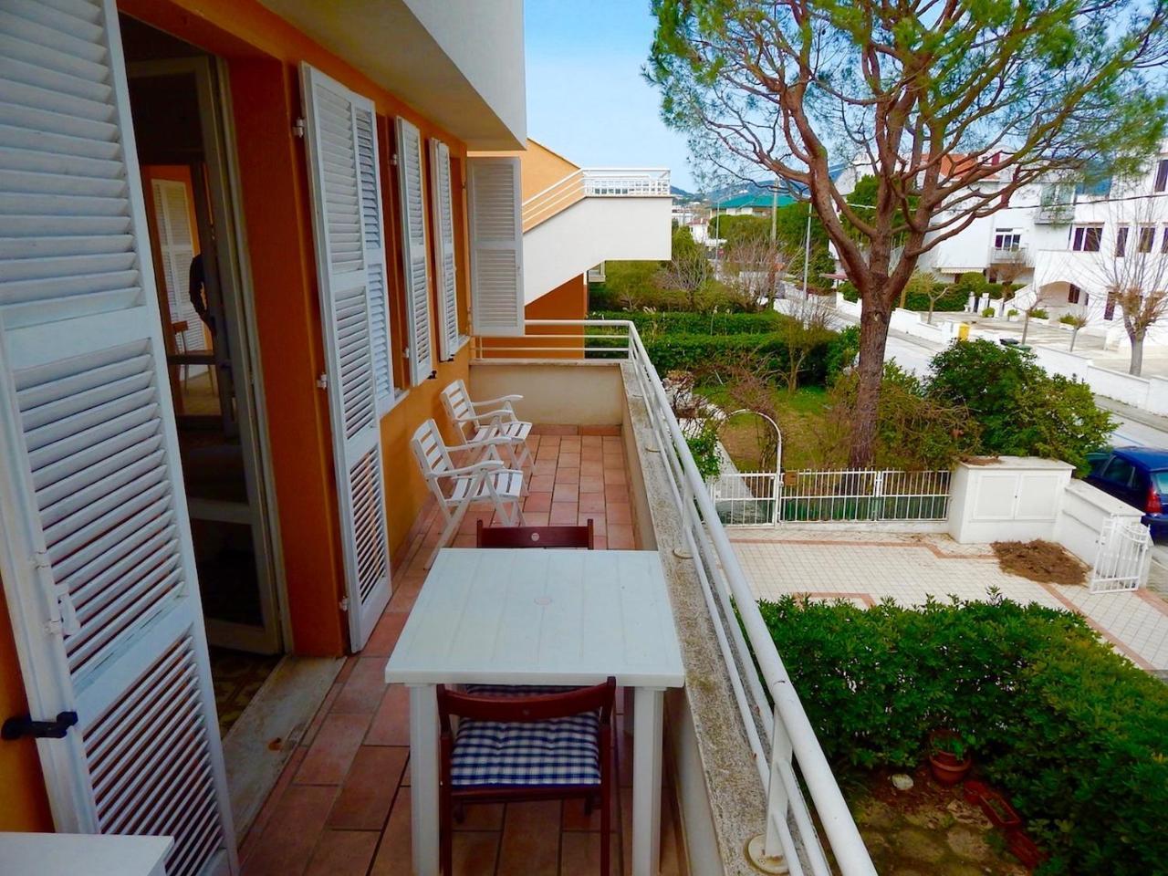 M121 - Marcelli, Trilocale Con Terrazzo A 200Mt Dal Mare Apartamento Exterior foto